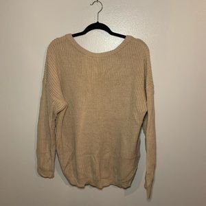 Lulus - Wide neck sweater with V-cut back